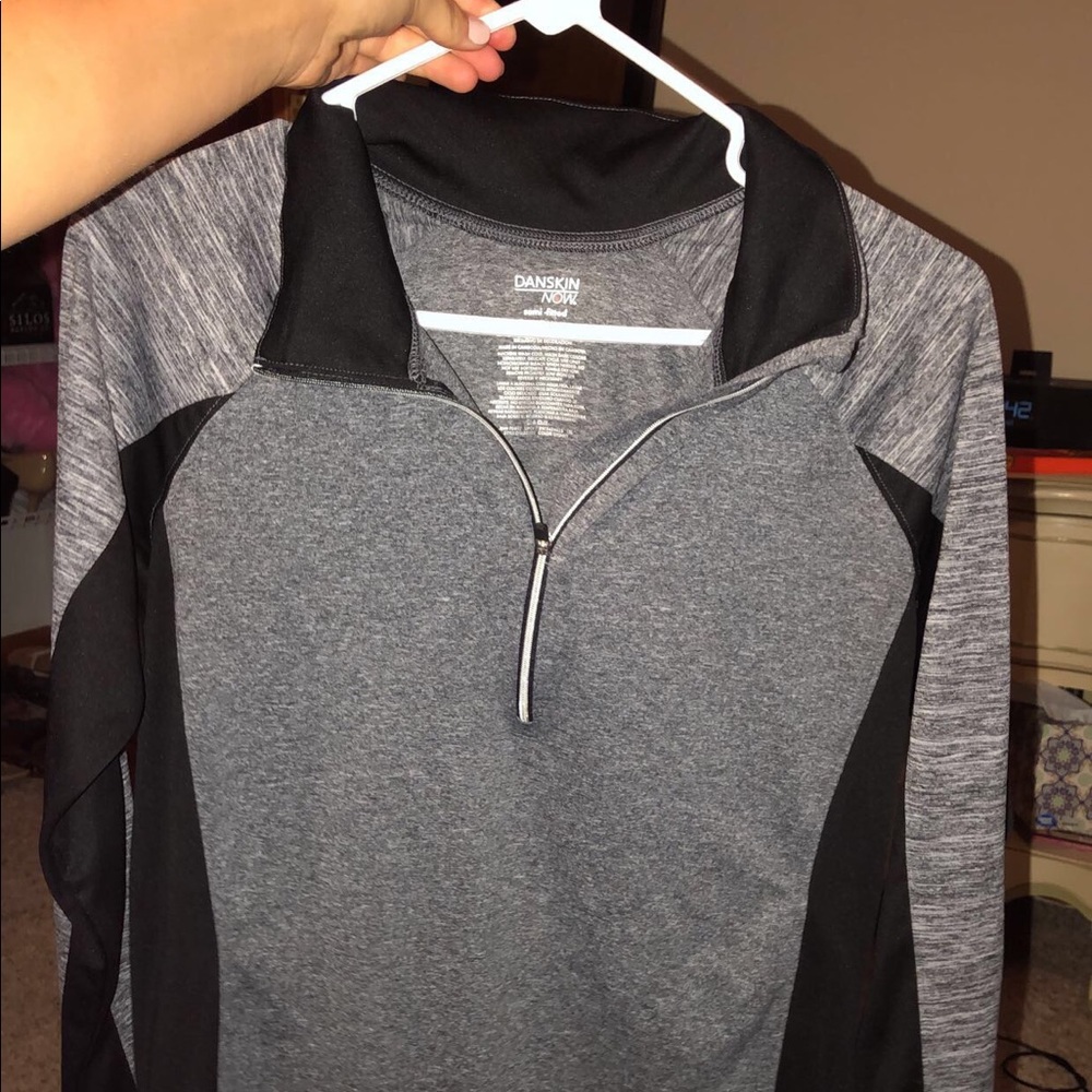 Danskin Now half zip pull over